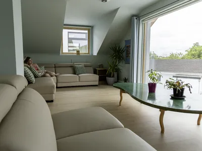 Relaxing loung with expansive views | Retreat venue