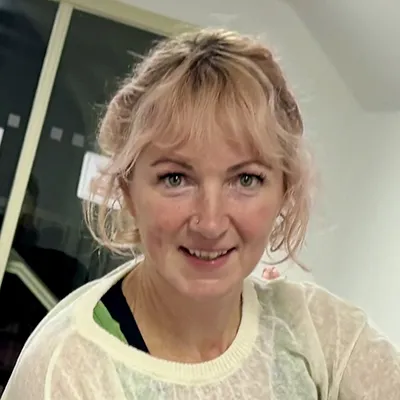 Paula O Hanlon yoga teacher | breath-work and individualised yoga